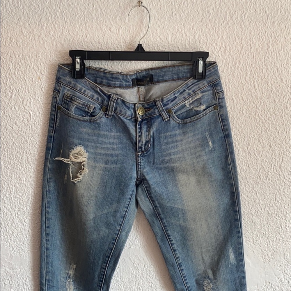 DISTRESSED COSTA BLANCA JEANS WITH PATCH WORK